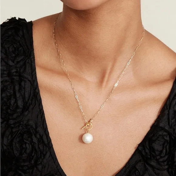 Chan Luu Gold Necklace with Pearl Pendant - Picture 3 of 5